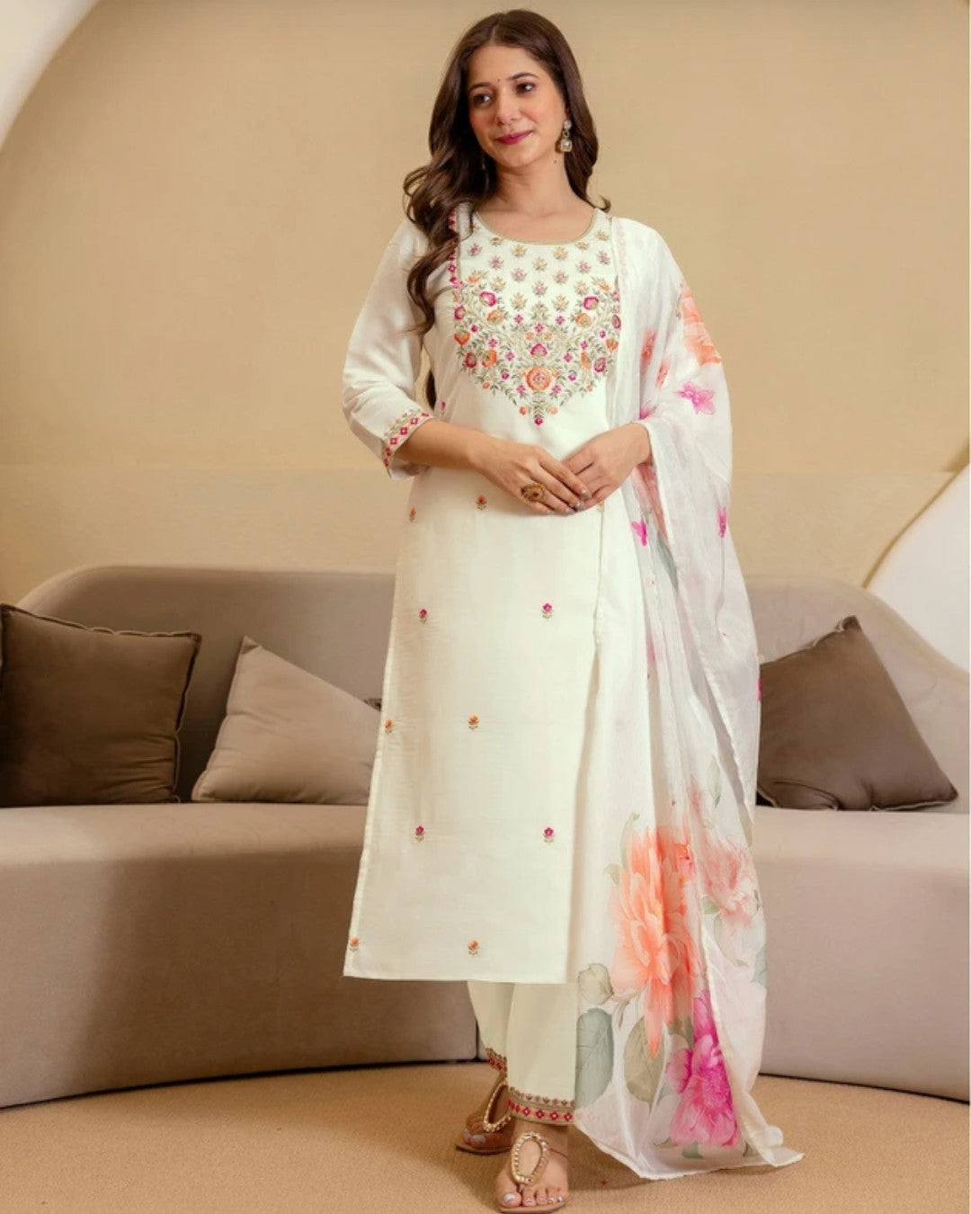 White Chanderi Kurta Set with Floral Embroidery and Dupatta 2
