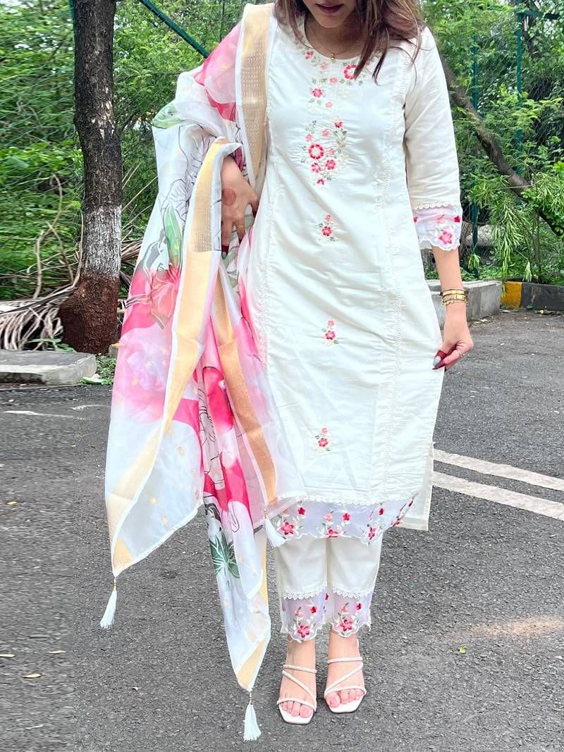 White Chanderi Kurta Set with Floral Embroidery and Dupatta for Women