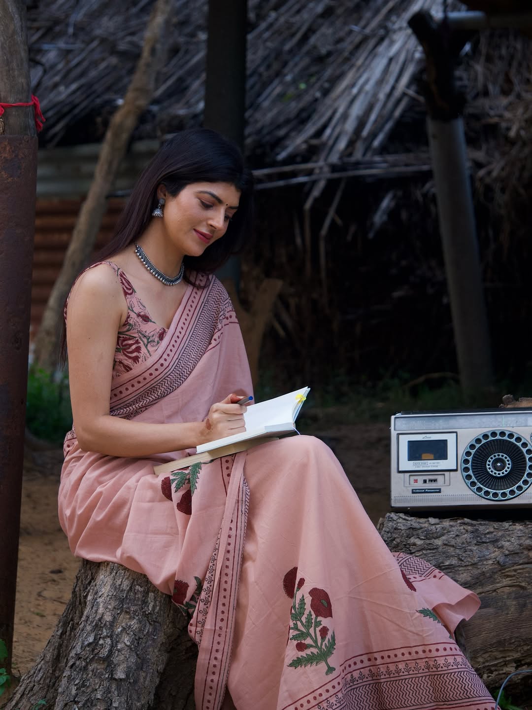 Dusty Rose Floral Print Linen Cotton Saree with Maroon Border