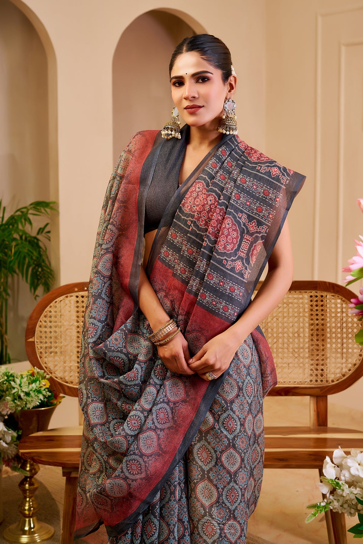 Grey Tissue Handloom Saree With Floral Design for Women