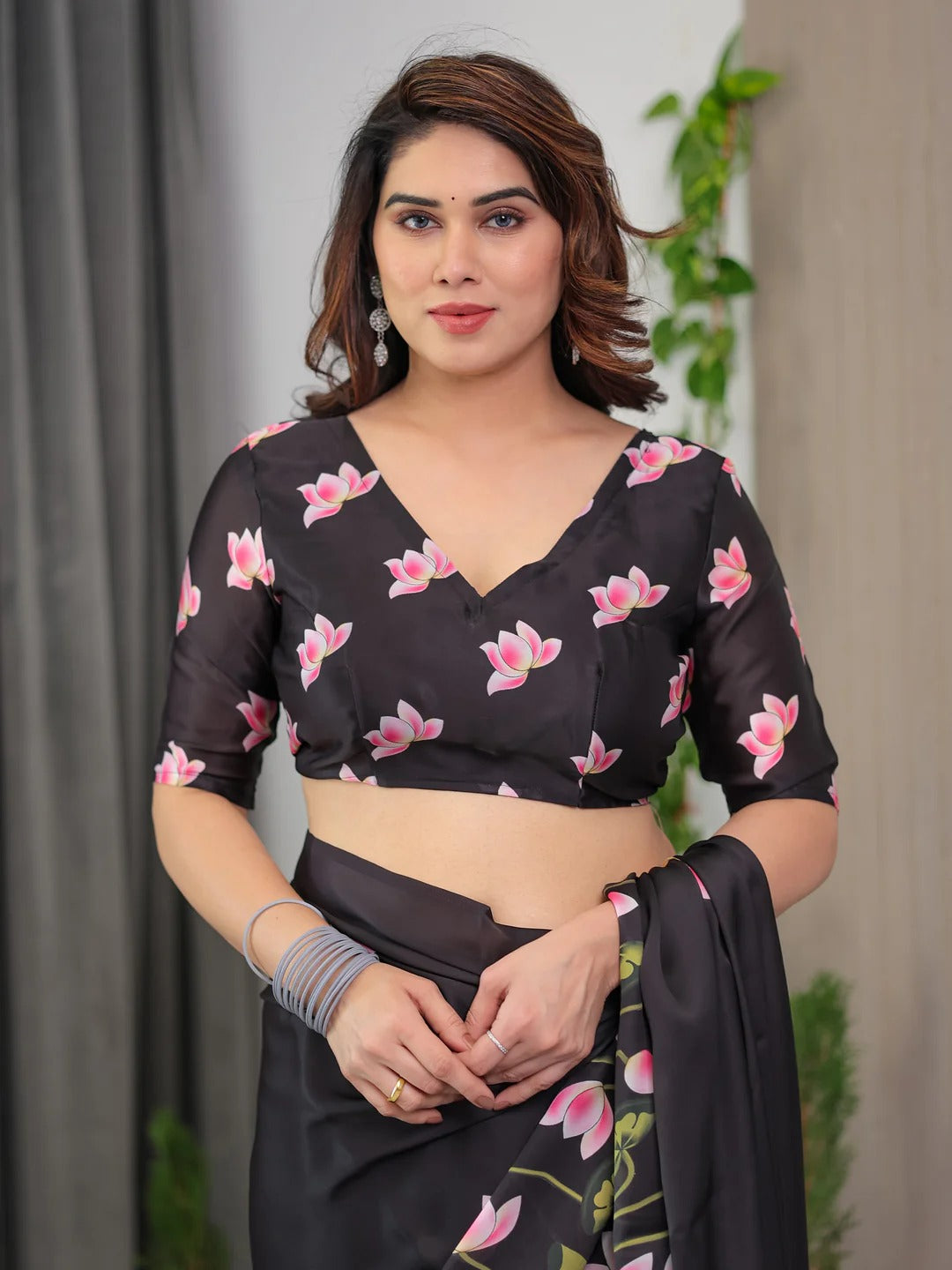 Black Floral Satin Saree with Unstitched Blouse 3 for Women
