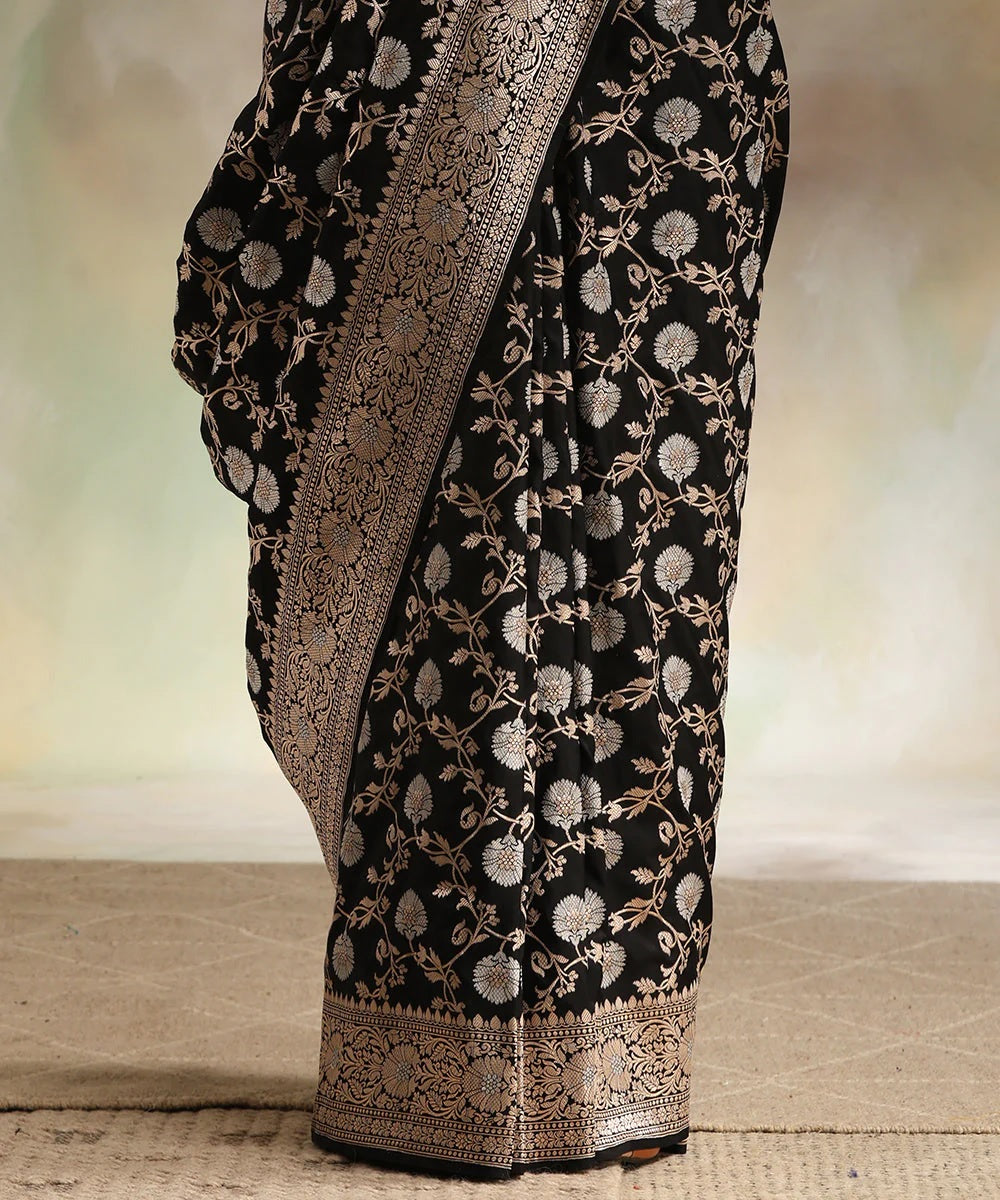 Stylish Black Banarasi Saree with Detailed Jacquard Work for Women