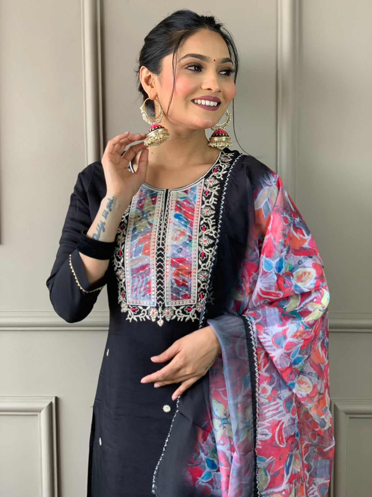 Black Embroidered Rayon Slub Kurta Set with Organza Dupatta for Women