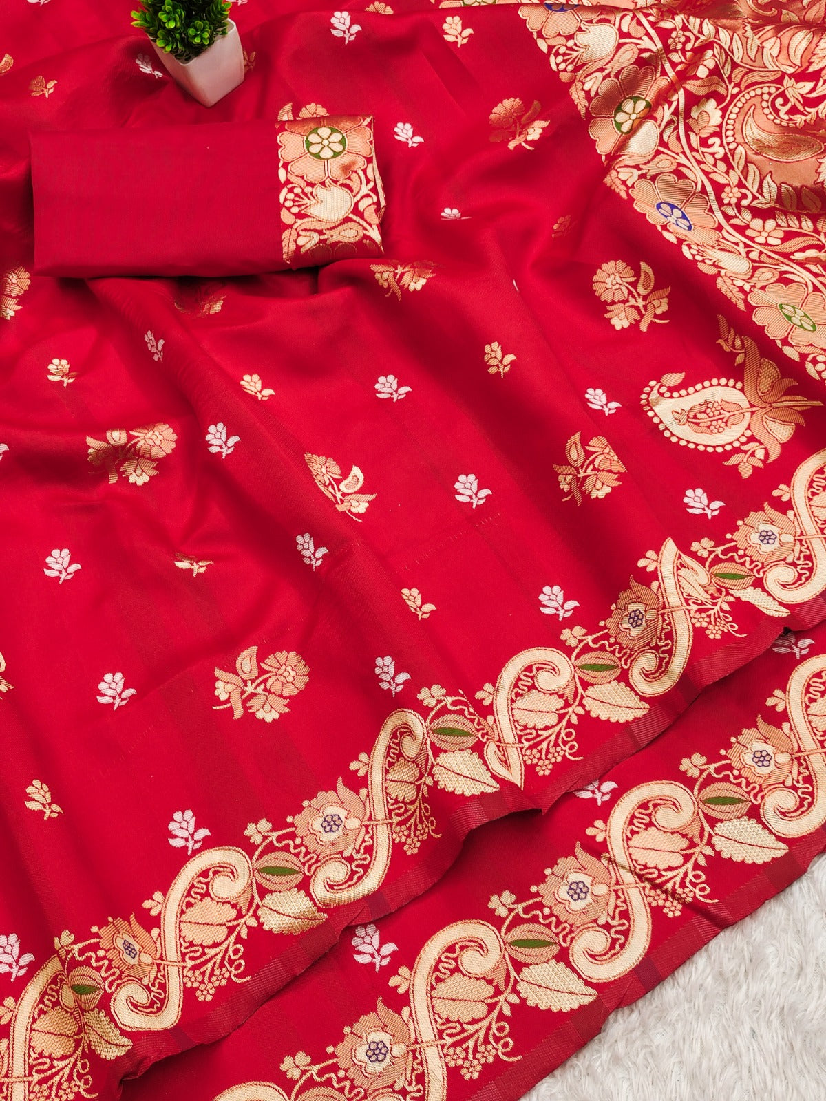 Red Banarasi Soft Silk Zari Weave Sareee for Women