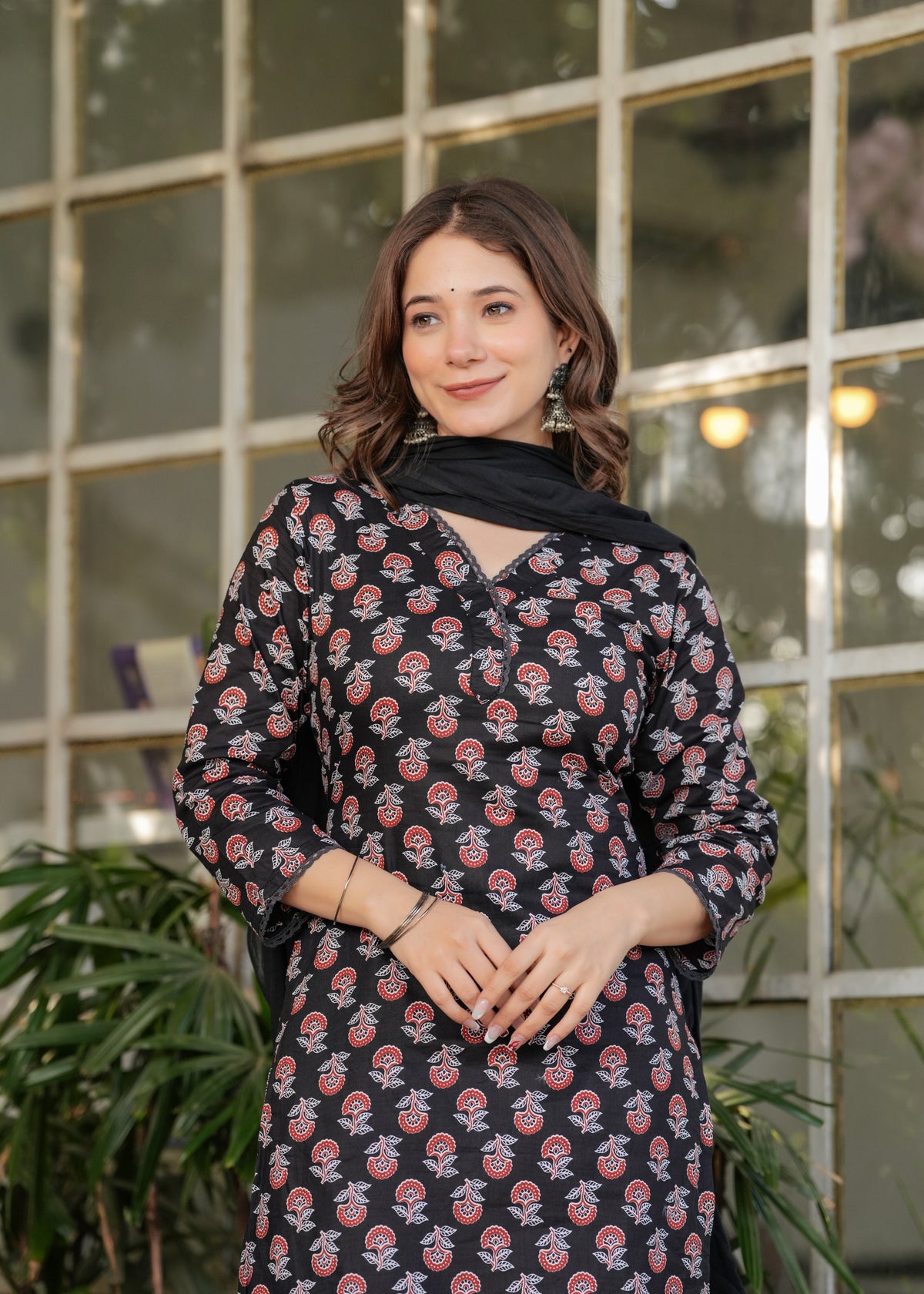 Elegant Black Printed Silk Blend Salwar Suit for Women