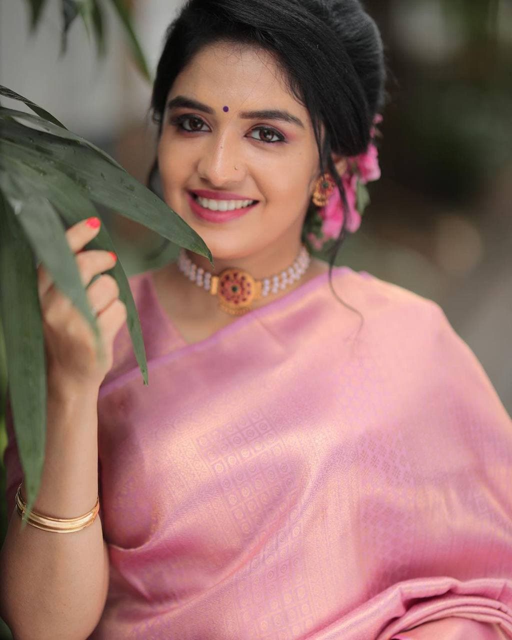 Elegant Rose Pink Banarasi Soft Silk Saree with Zari for Women