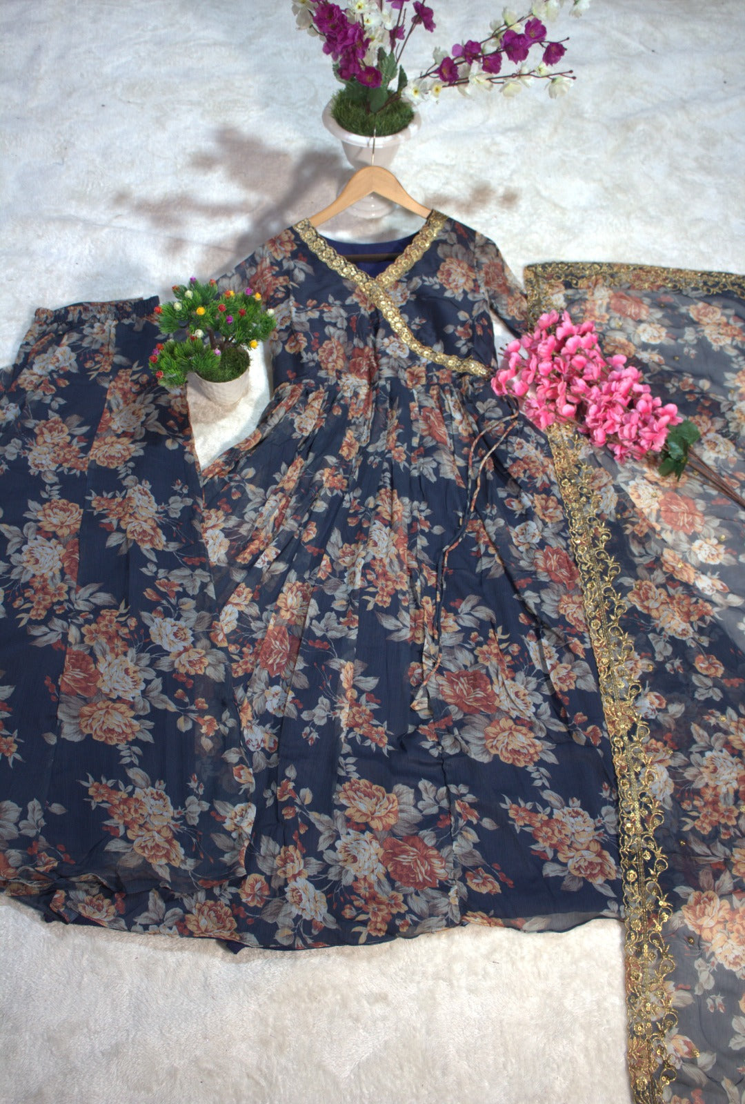 Floral Digital Printed Chiffon Kurti Palazzo Set with Zari Embroider 2