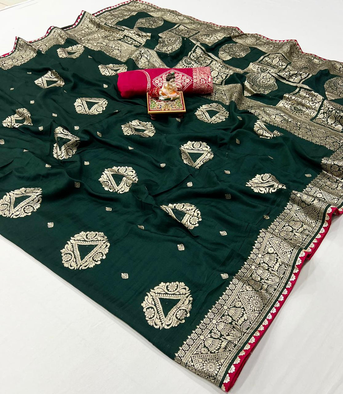 Dark Green Maslin Silk Zari Woven Saree with Rich Pallu for Women
