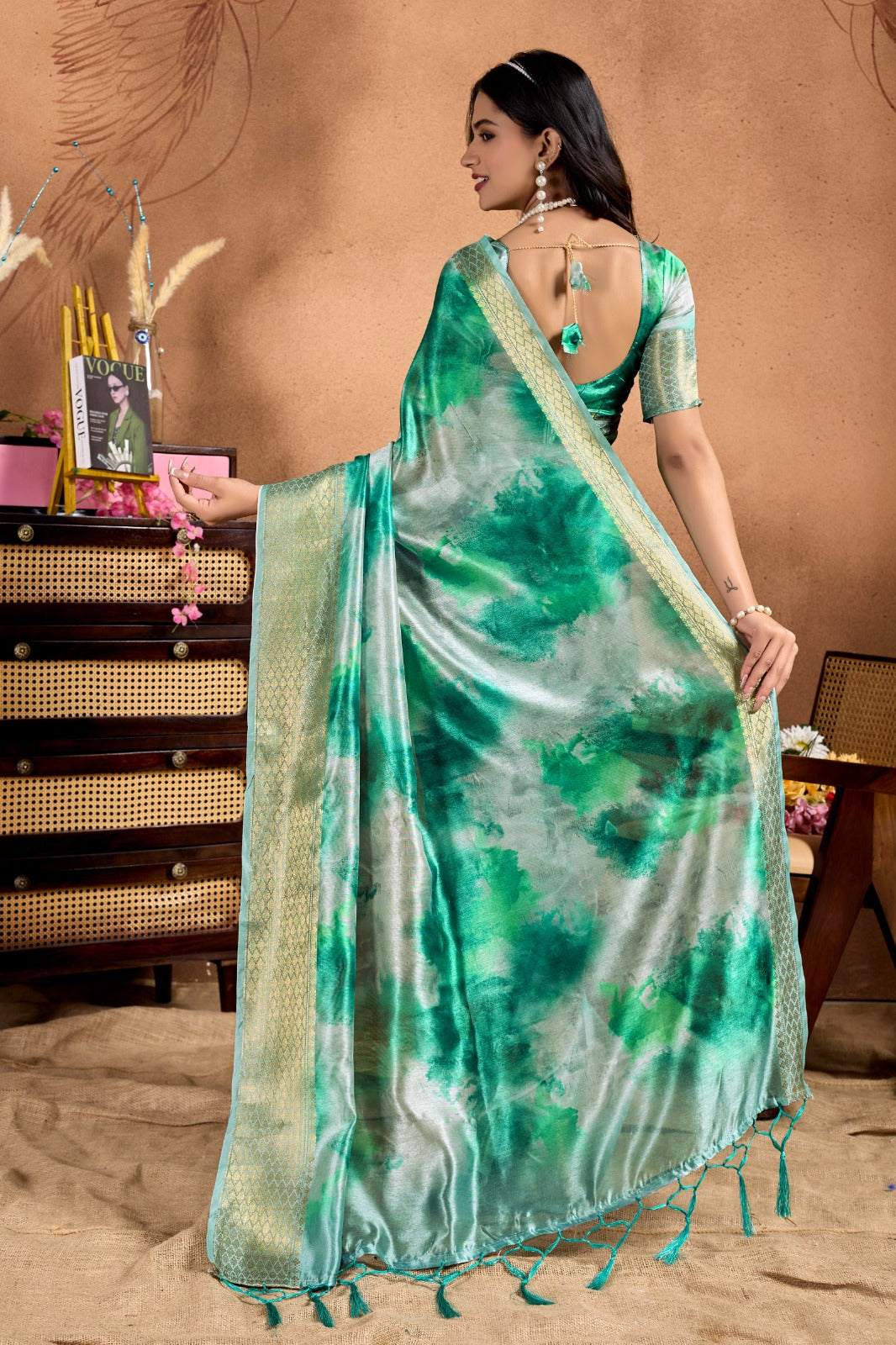 Green Soft Silk Blend Printed Saree with Zari Border for Women