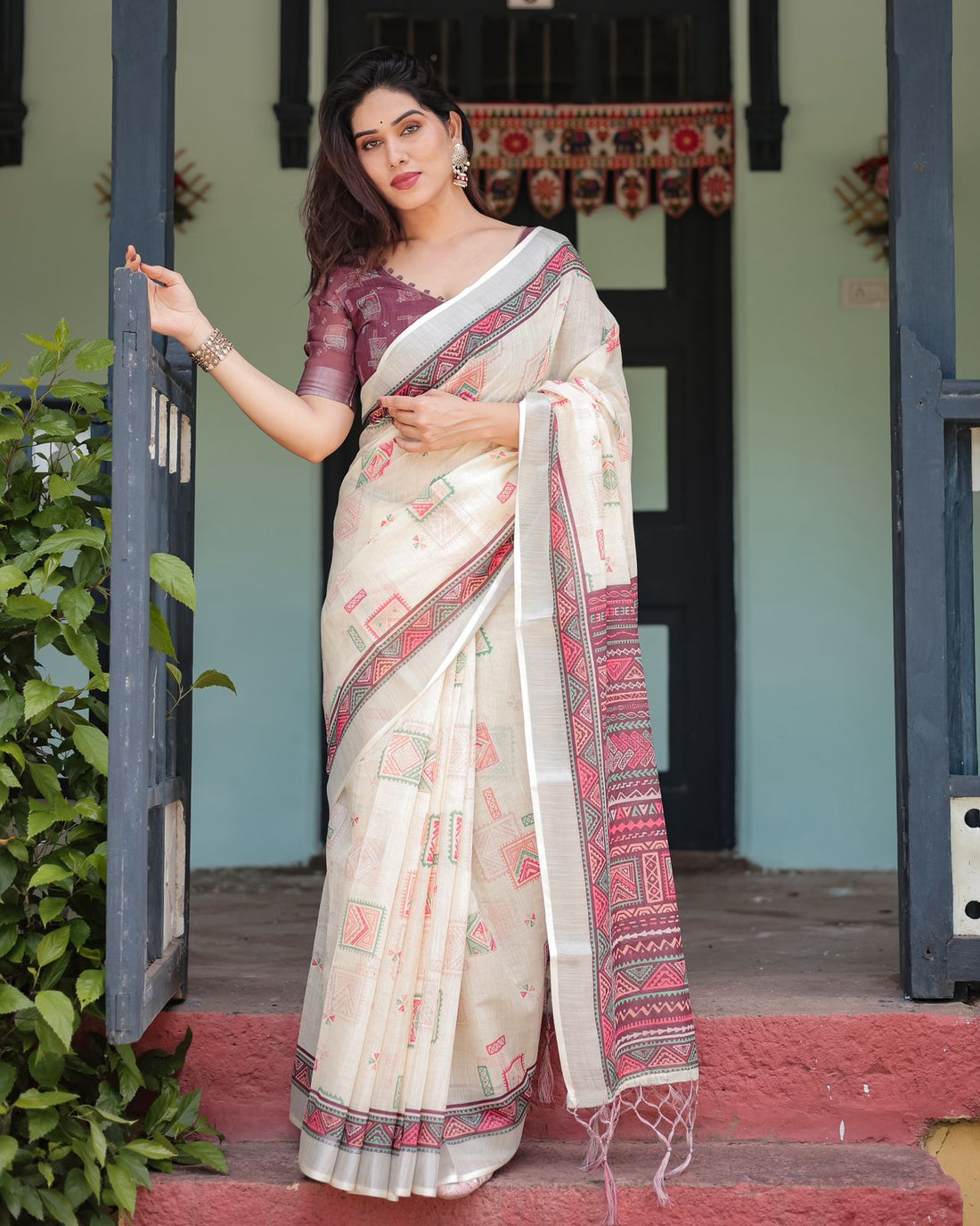 Ivory Linen Saree with Geometric Prints & Designer Pallu for Women