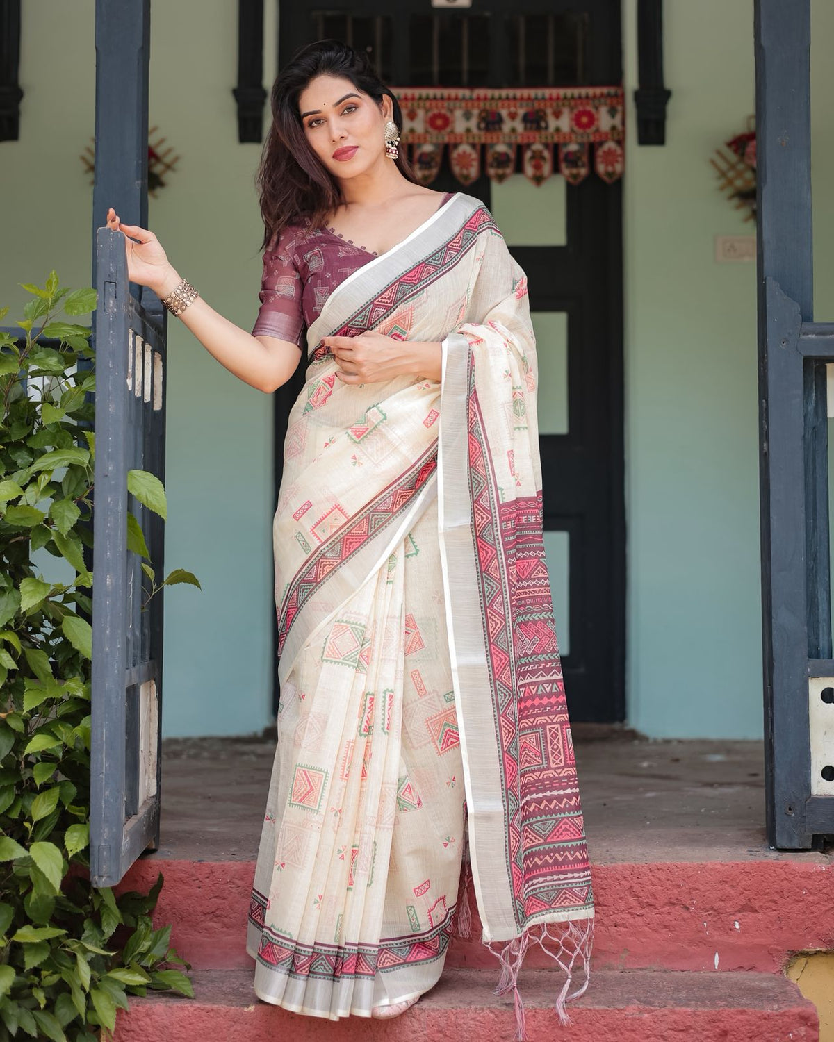 Ivory Linen Saree with Geometric Prints & Designer Pallu for Women