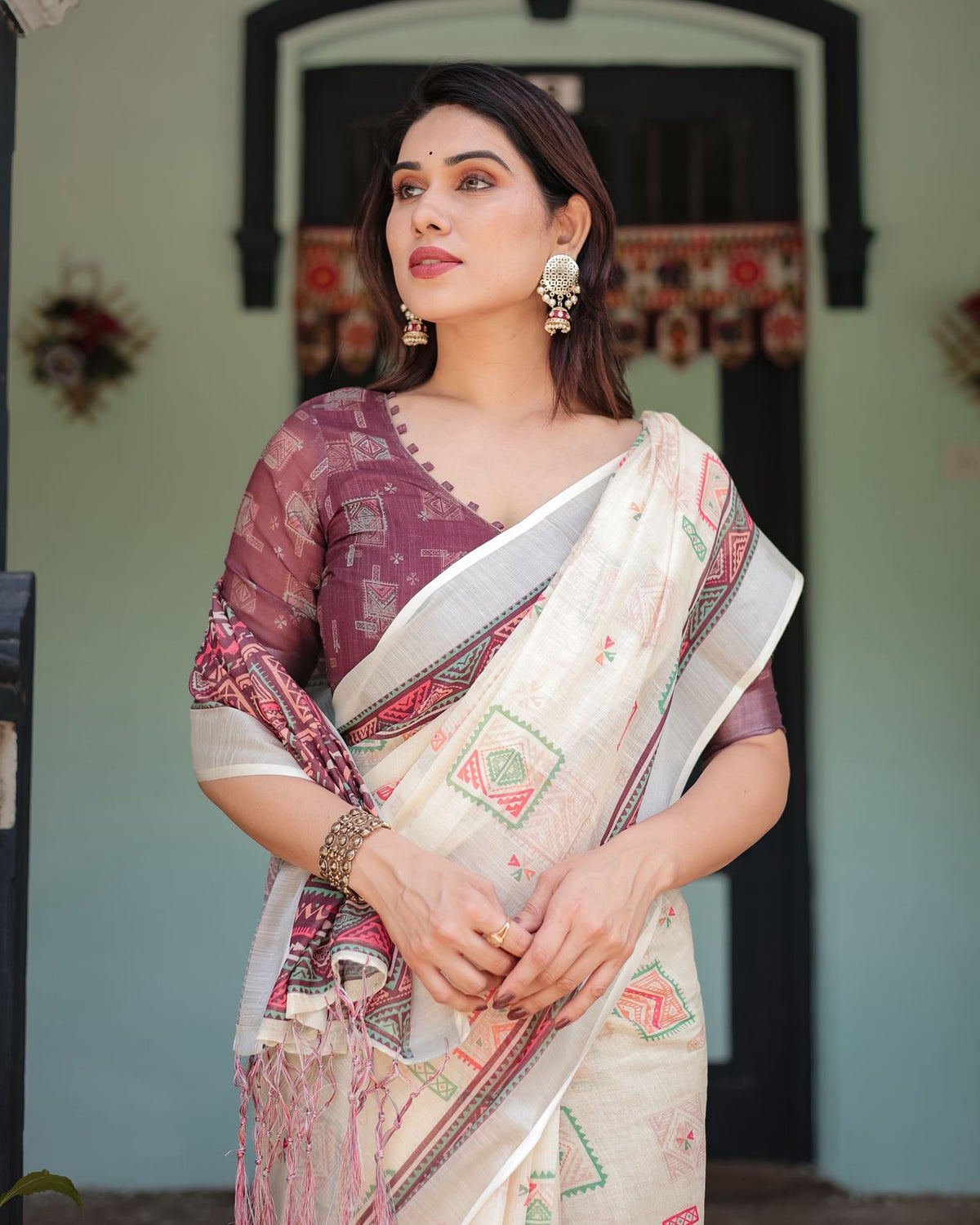 Ivory Linen Saree with Geometric Prints & Designer Pallu for Women