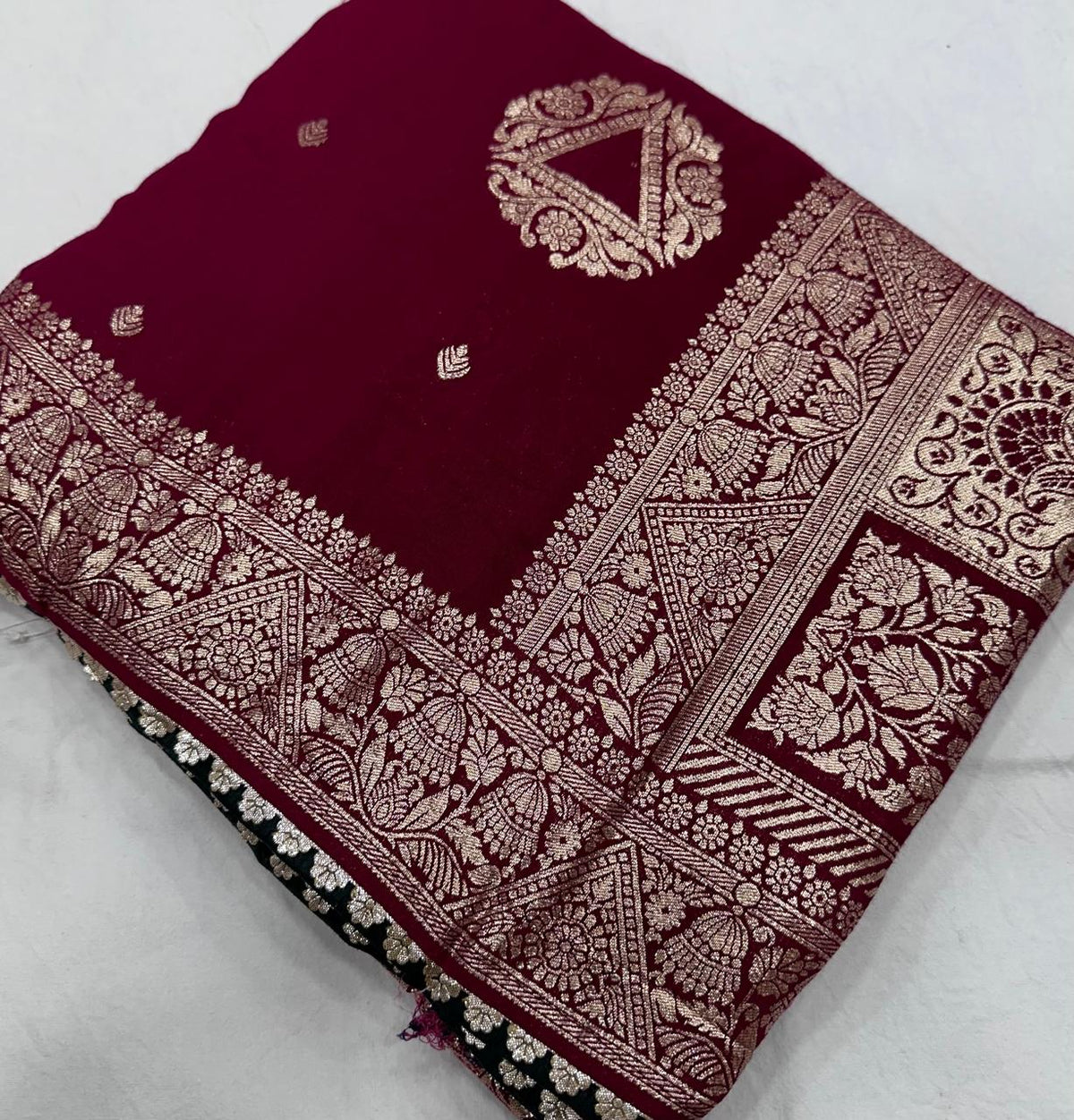 Festive Maroon Maslin Silk Saree with Rich Pallu for Women