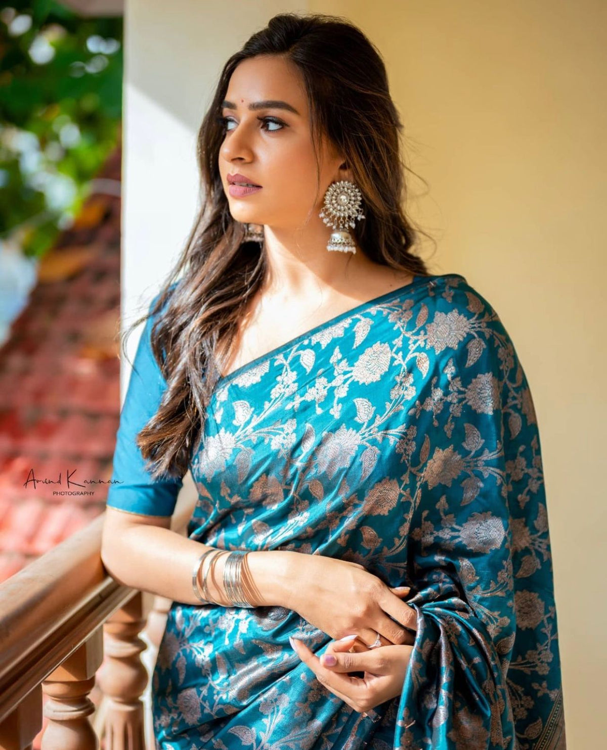 Elegant Teal Silk Saree with Floral Zari Design for Women