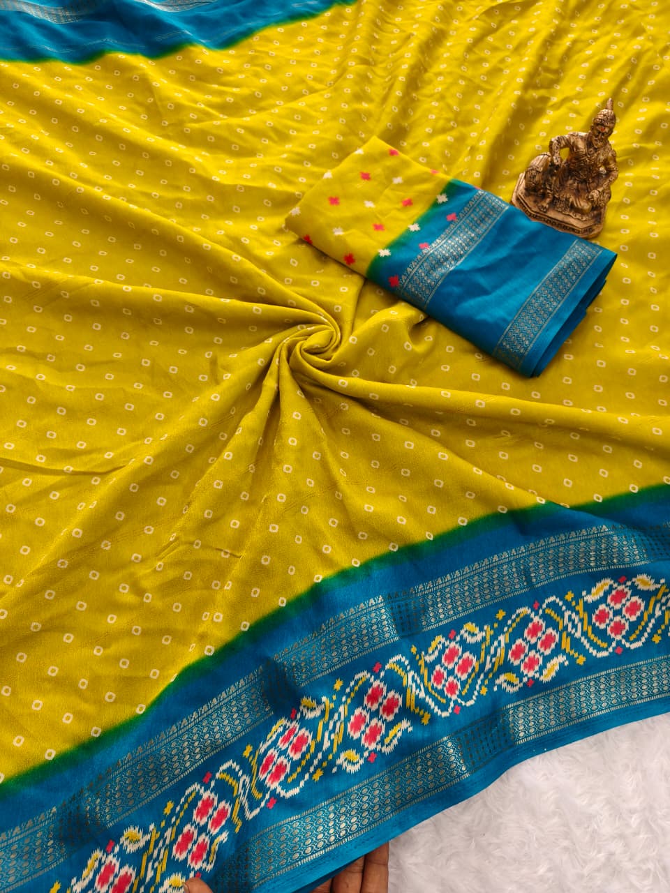 Yellow Bandhani Patola Print Saree with Zari Border Set for Women