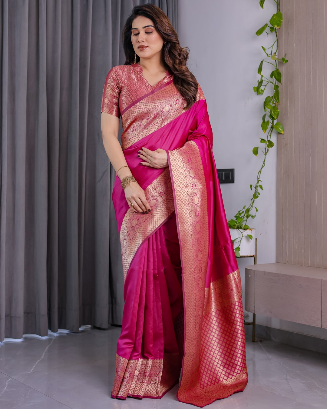 Rani Pink Banarasi Silk Saree with Jacquard Zari Border for Women