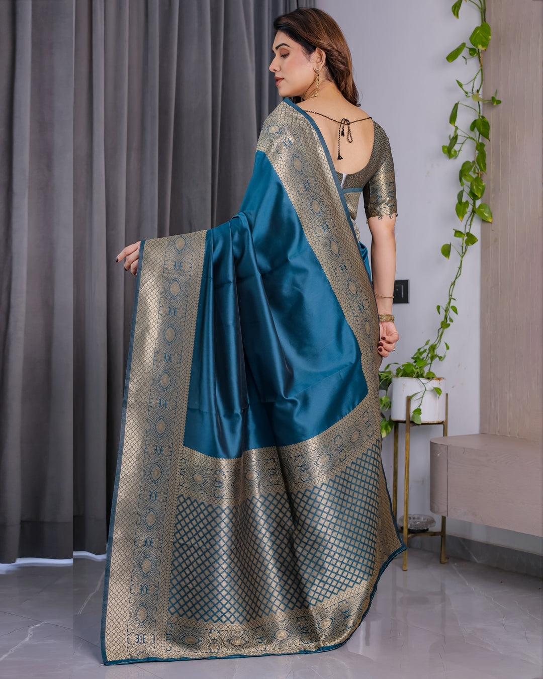 eal Blue Banarasi Silk Saree with Jacquard Zari Border for Women