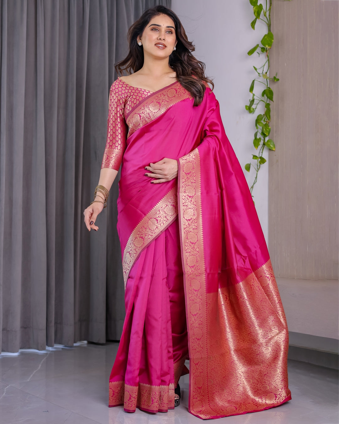 Rani Pink Banarasi Soft Silk Saree With Golden Zari Borders 2
