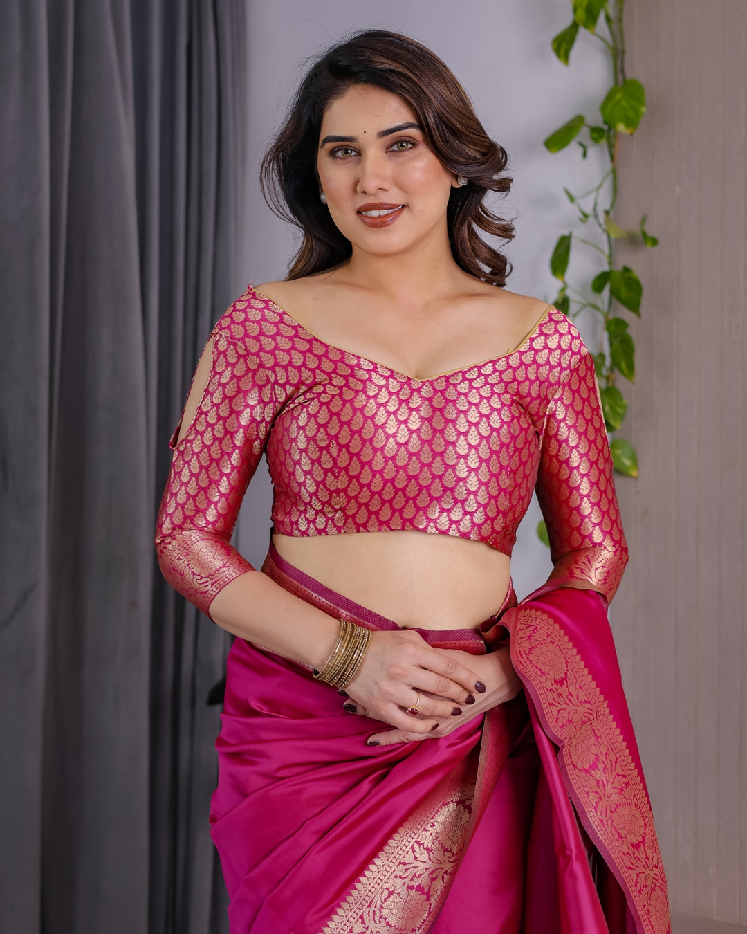 Rani Pink Banarasi Soft Silk Saree With Golden Zari Borders 2