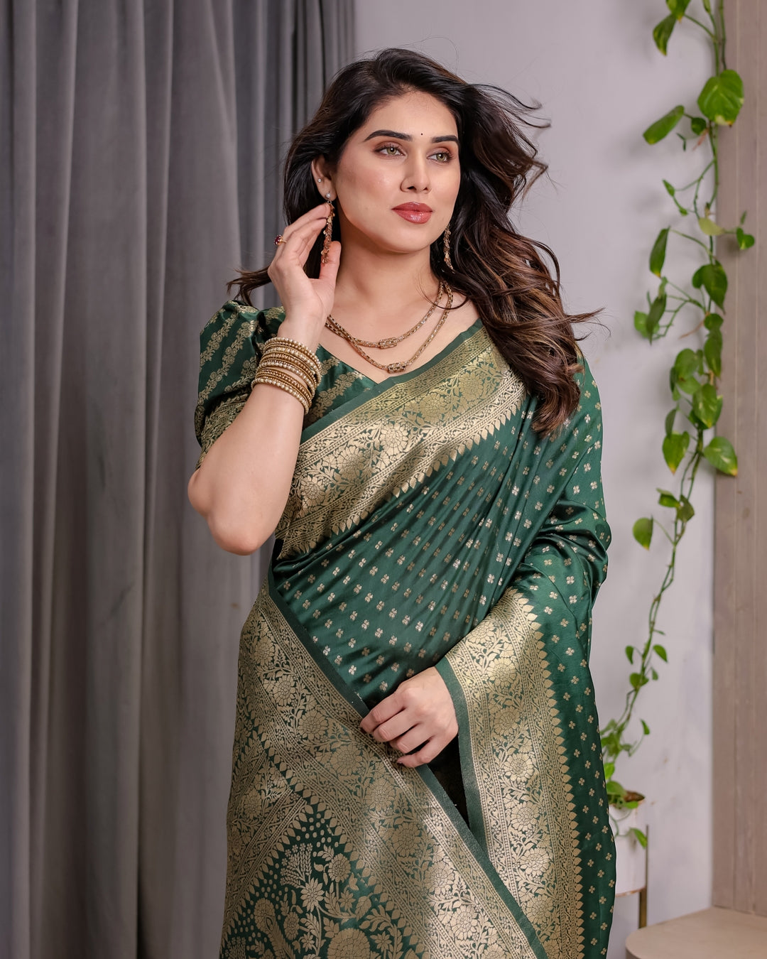 Deep Green Banarasi Soft Silk Saree with Zari Floral Border for Women