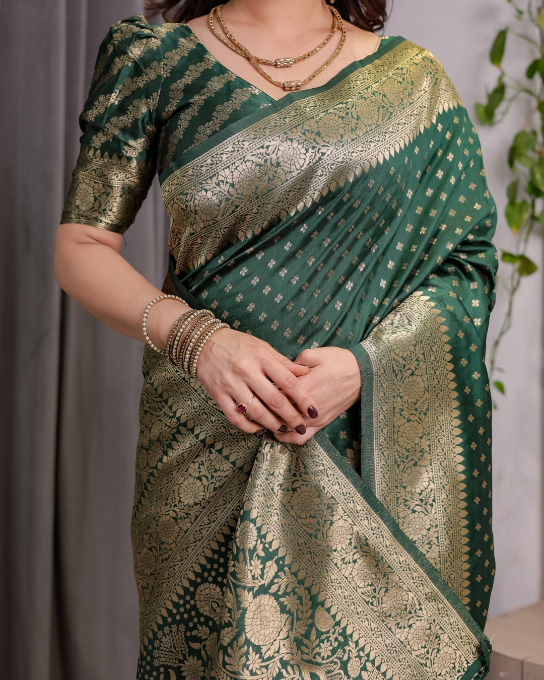 Deep Green Banarasi Soft Silk Saree with Zari Floral Border for Women