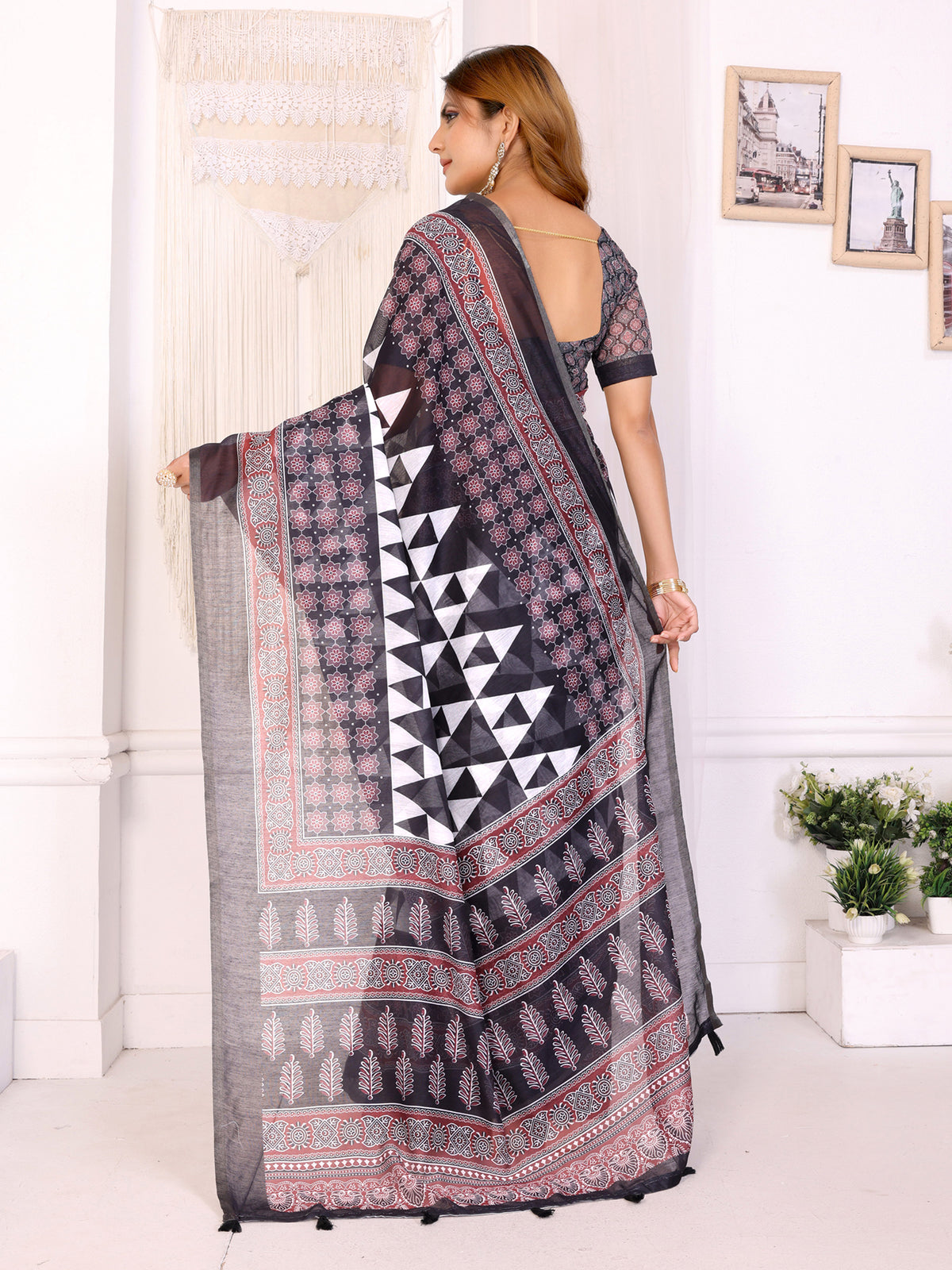 Black Chanderi Cotton Floral Saree with Wine Border Pattern for Women
