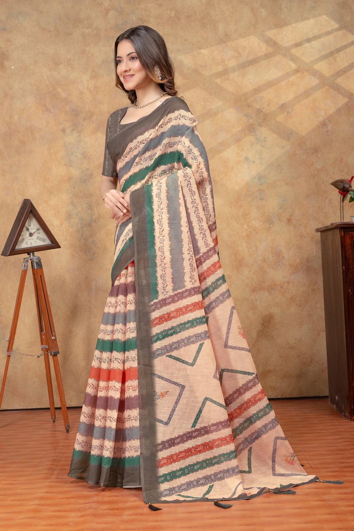 Grey Linen Cotton Printed Saree with Artistic Plain Borders for Women