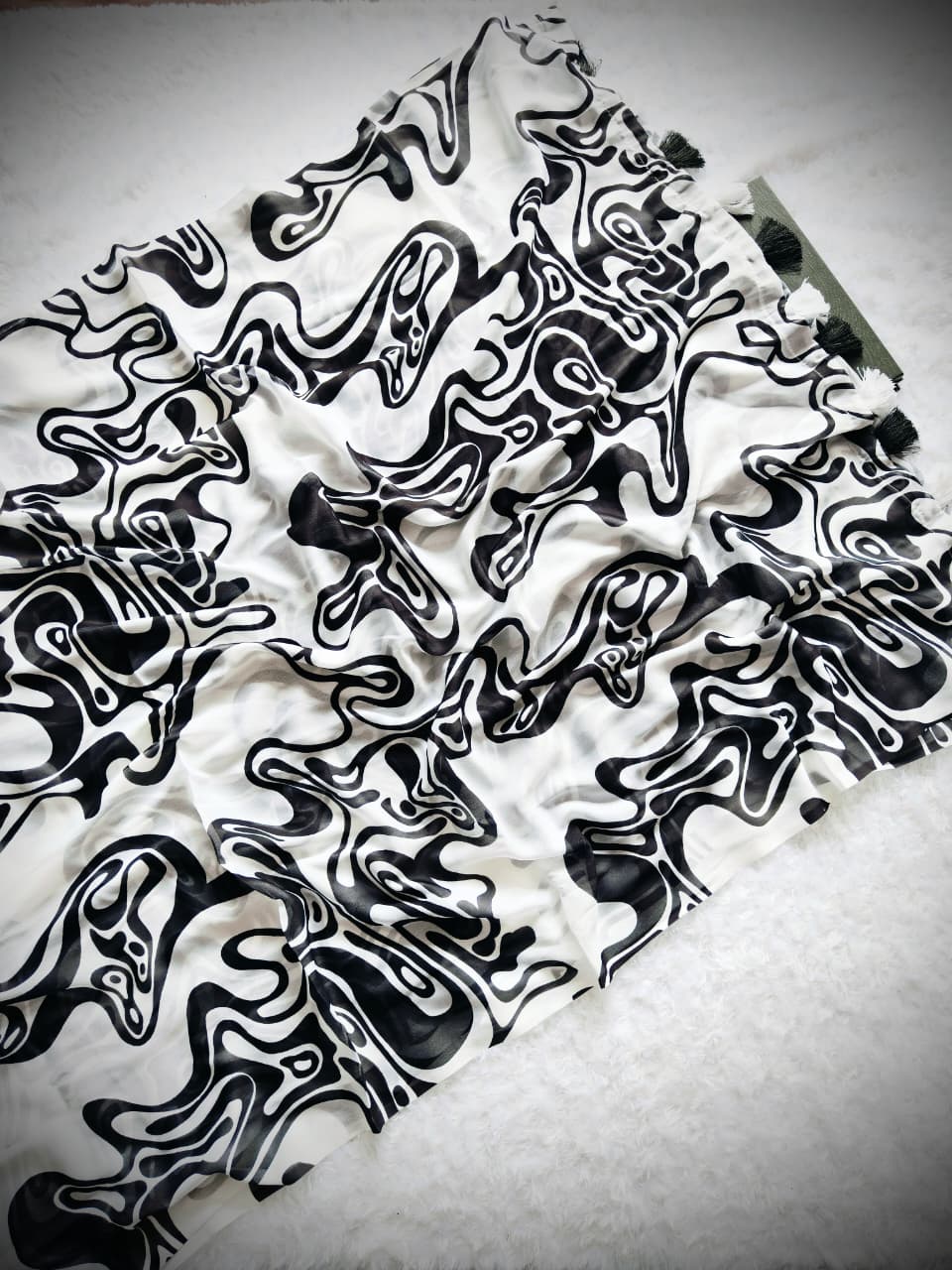 Aesthetic Monochrome Marshmallow Georgette Saree for Women