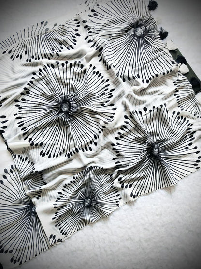 Aesthetic Monochrome Marshmallow Georgette Saree for Women