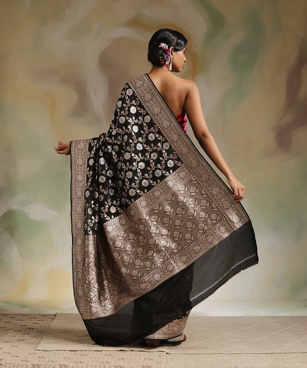 Stylish Black Banarasi Saree with Detailed Jacquard Work for Women