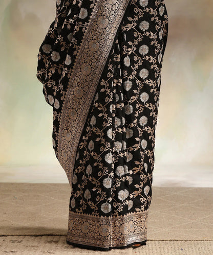 Stylish Black Banarasi Saree with Detailed Jacquard Work for Women