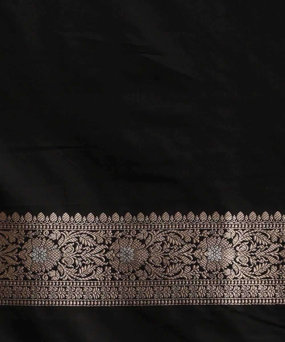 Stylish Black Banarasi Saree with Detailed Jacquard Work for Women