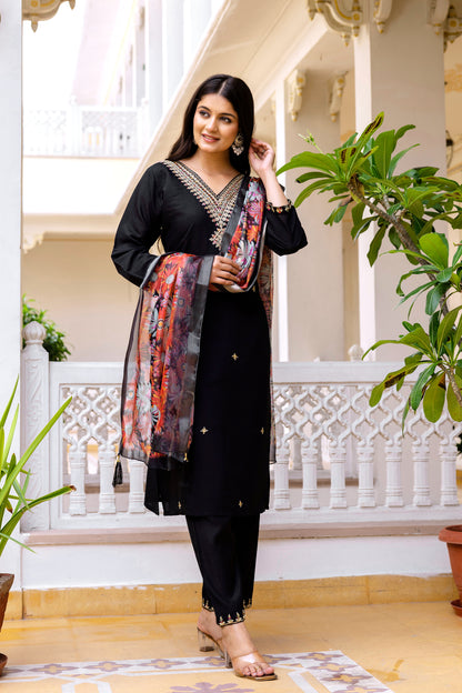 Black Embroidered Chanderi Kurti Pant Dupatta Set for Women