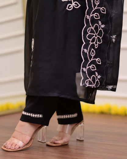 Black Georgette Embroidered Kurta Set for Women