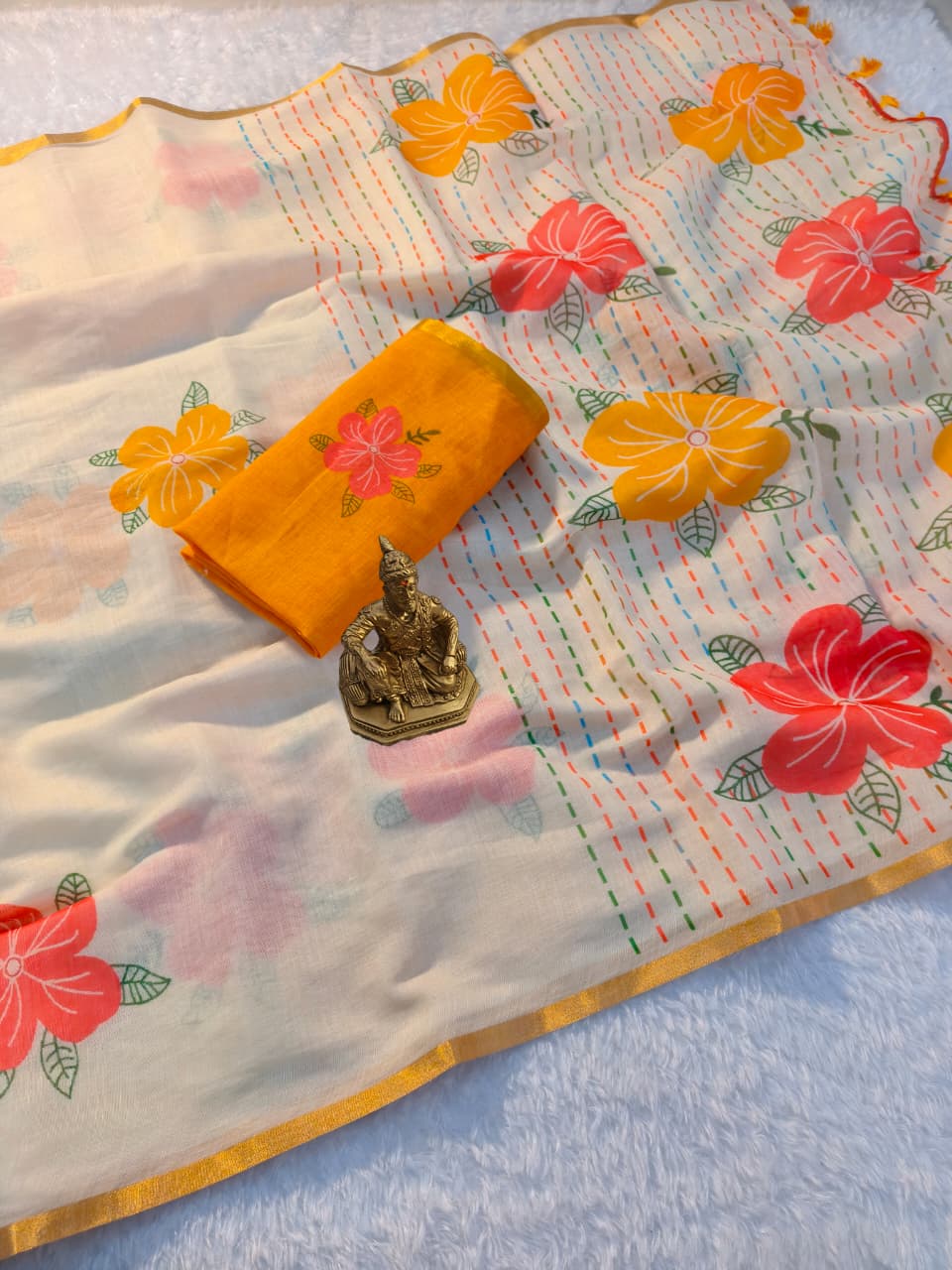 Chikoo Floral Linen Digital Print Saree with Blouse for Women