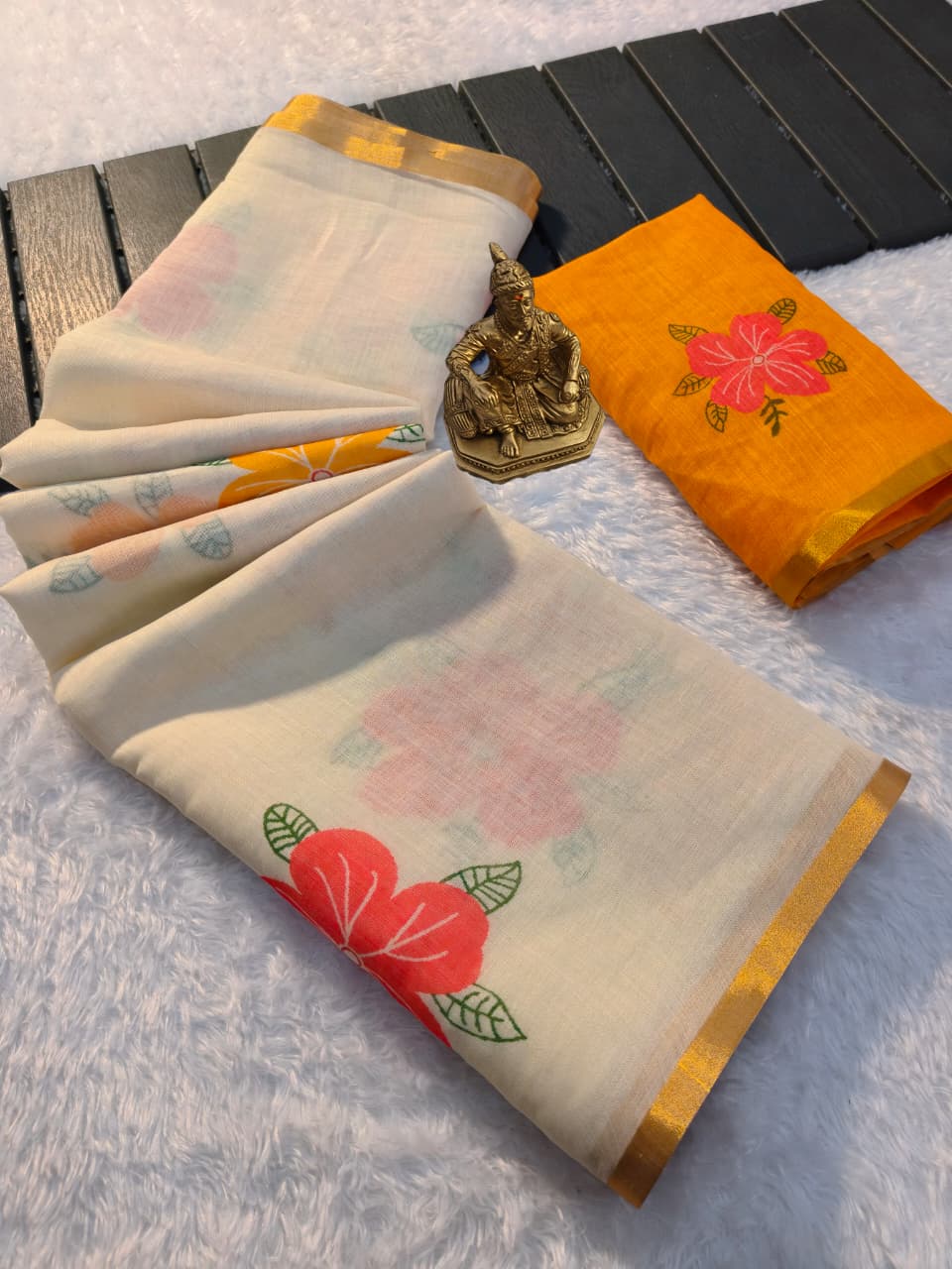 Chikoo Floral Linen Digital Print Saree with Blouse for Women