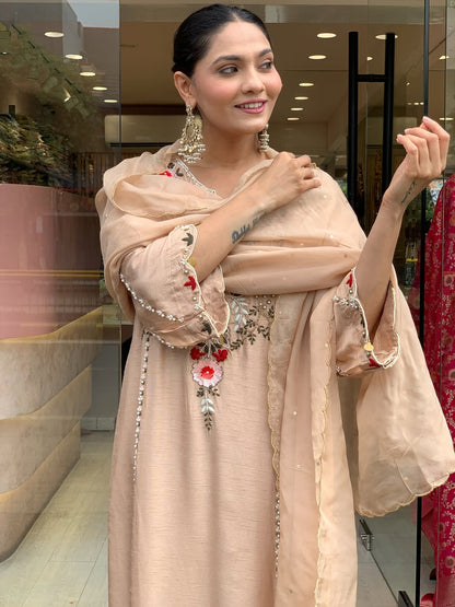 Cream Chanderi Embroidered Kurta Set with Dupatta for Women