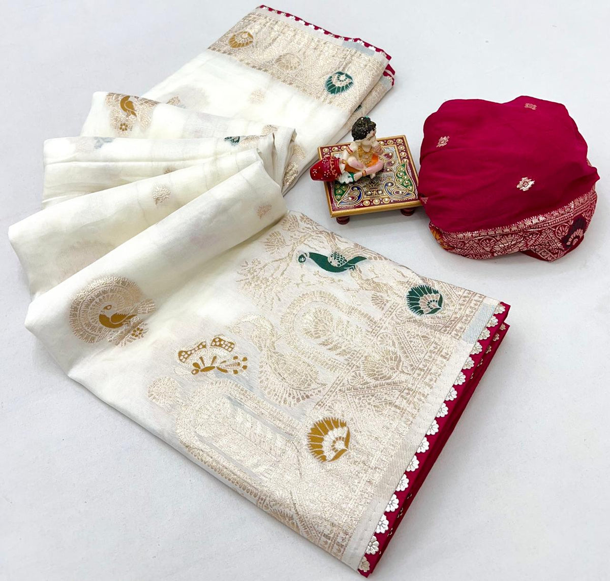 Cream Zari Woven Maslin Silk Saree With Rich Pallu for Women