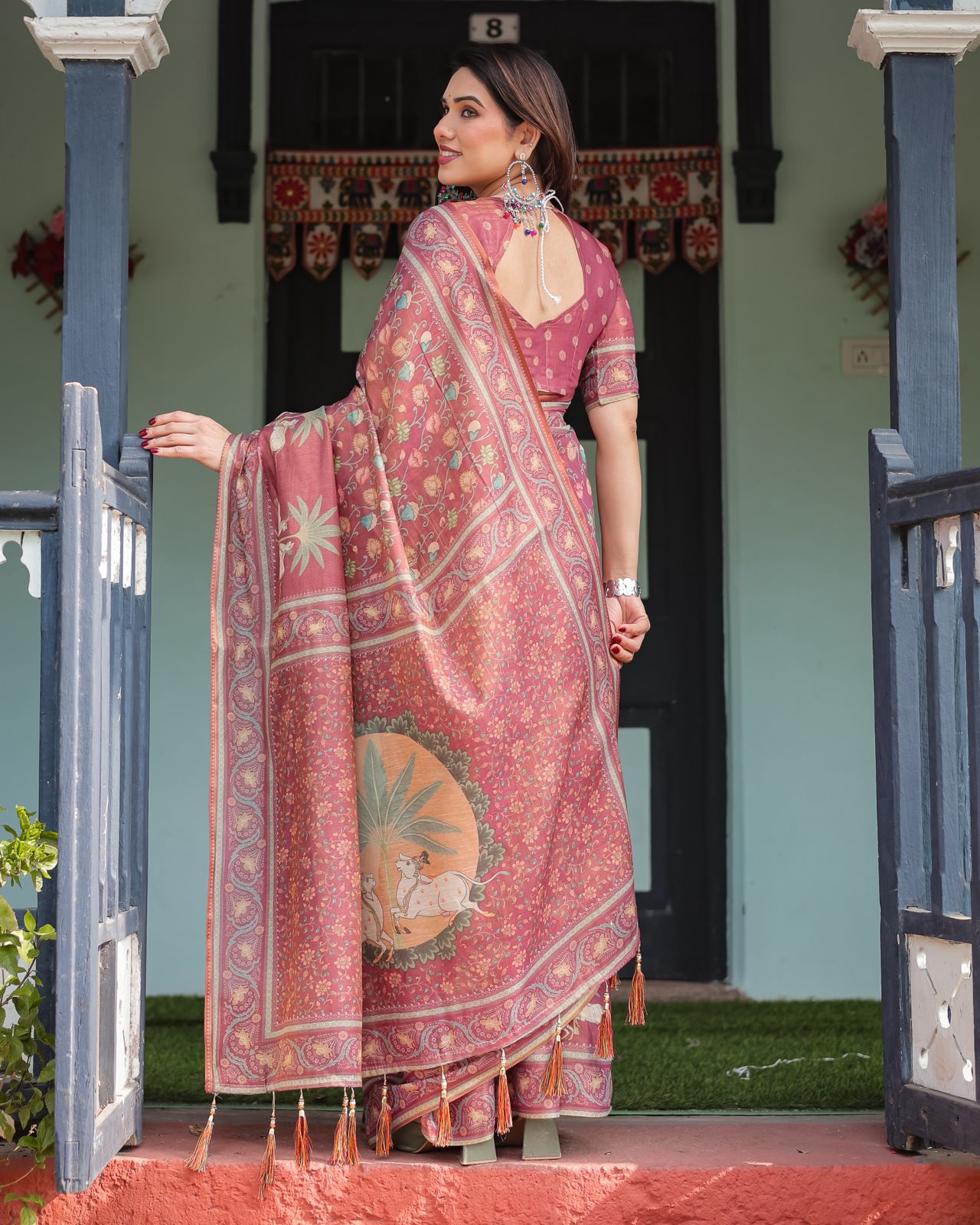 Dusty Rose Floral Handloom Saree with Heritage Pallu