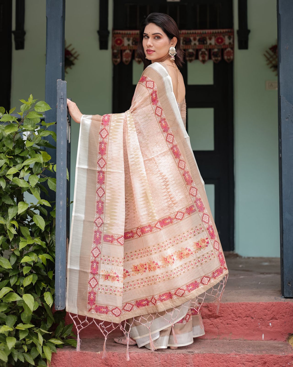 Elegant Beige &amp; Peach Linen Saree with Designer Border for Women