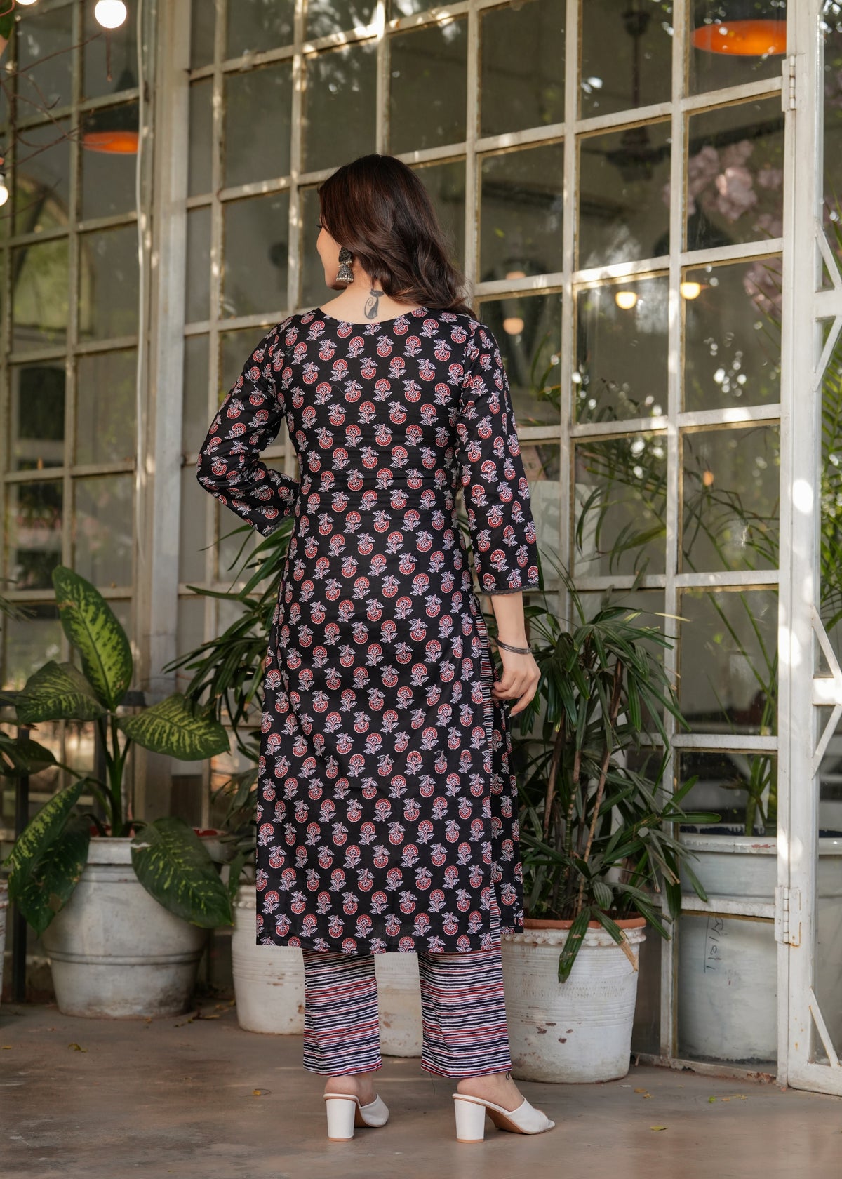 Elegant Black Printed Silk Blend Salwar Suit for Women