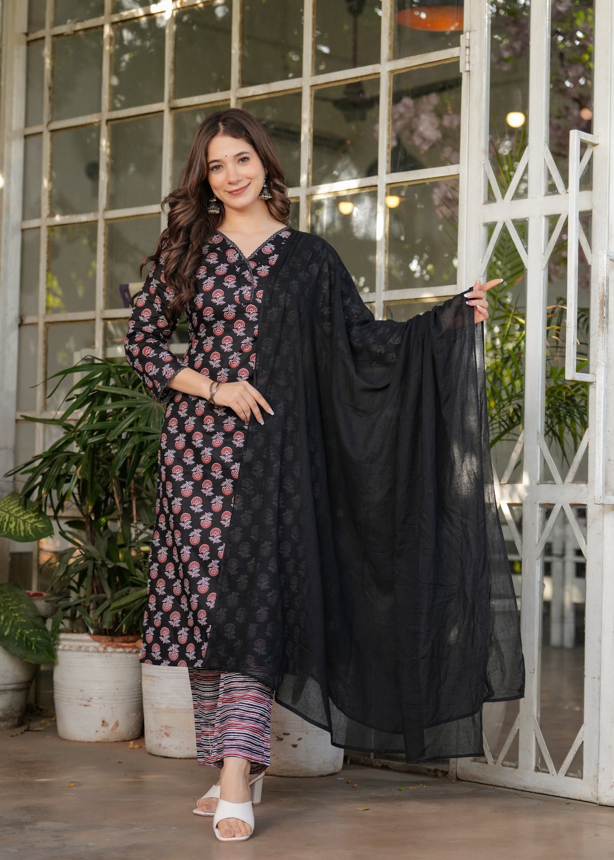 Elegant Black Printed Silk Blend Salwar Suit for Women