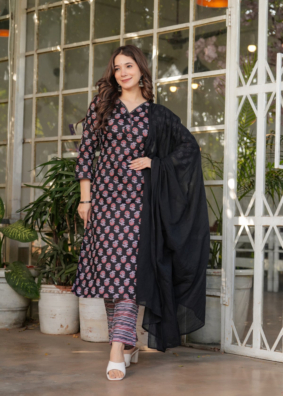 Elegant Black Printed Silk Blend Salwar Suit for Women