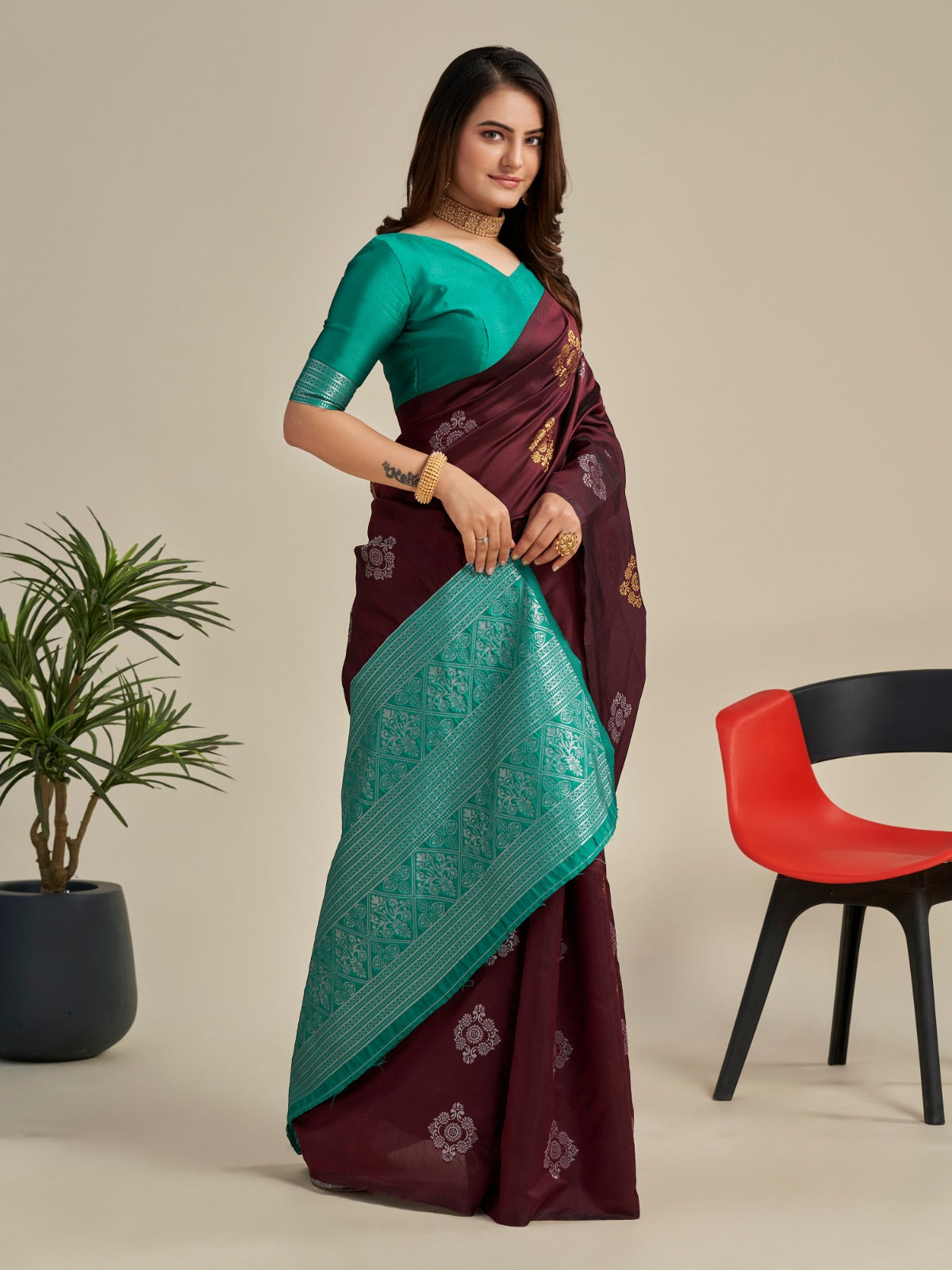 Elegant Maroon Soft Silk Saree with Green Jacquard Border for Women