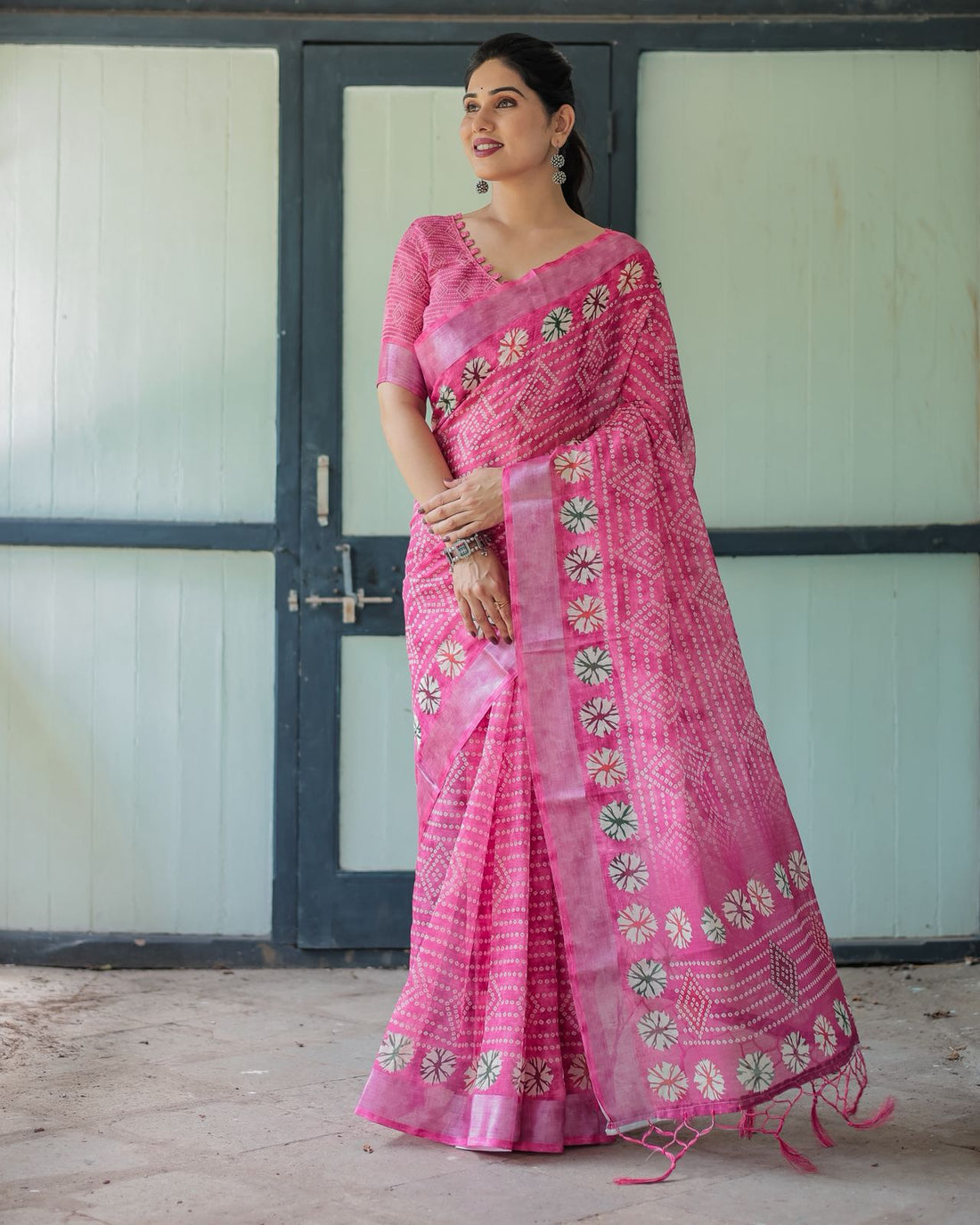Elegant Pink Linen Saree with Bandhani &amp; Floral Design for Women