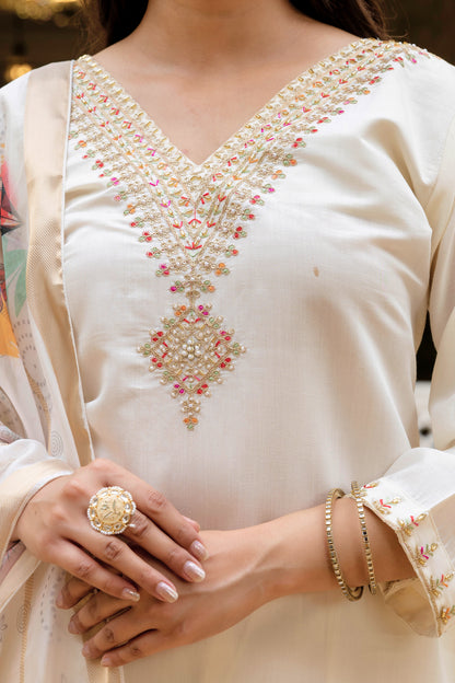 Cream Embroidered Chanderi Kurti Pant Dupatta Set for Women