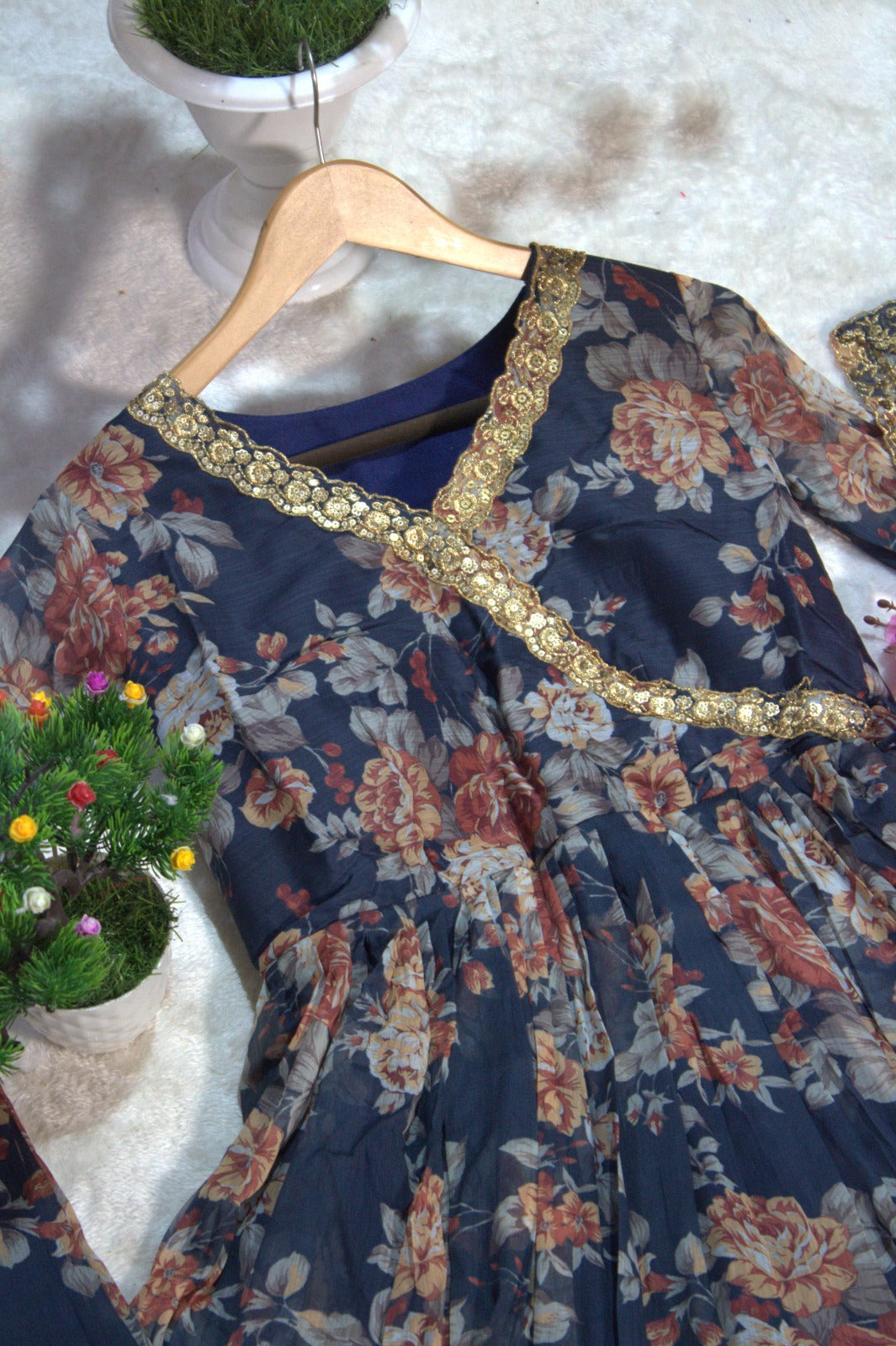 Floral Digital Printed Chiffon Kurti Palazzo Set with Zari Embroider 2
