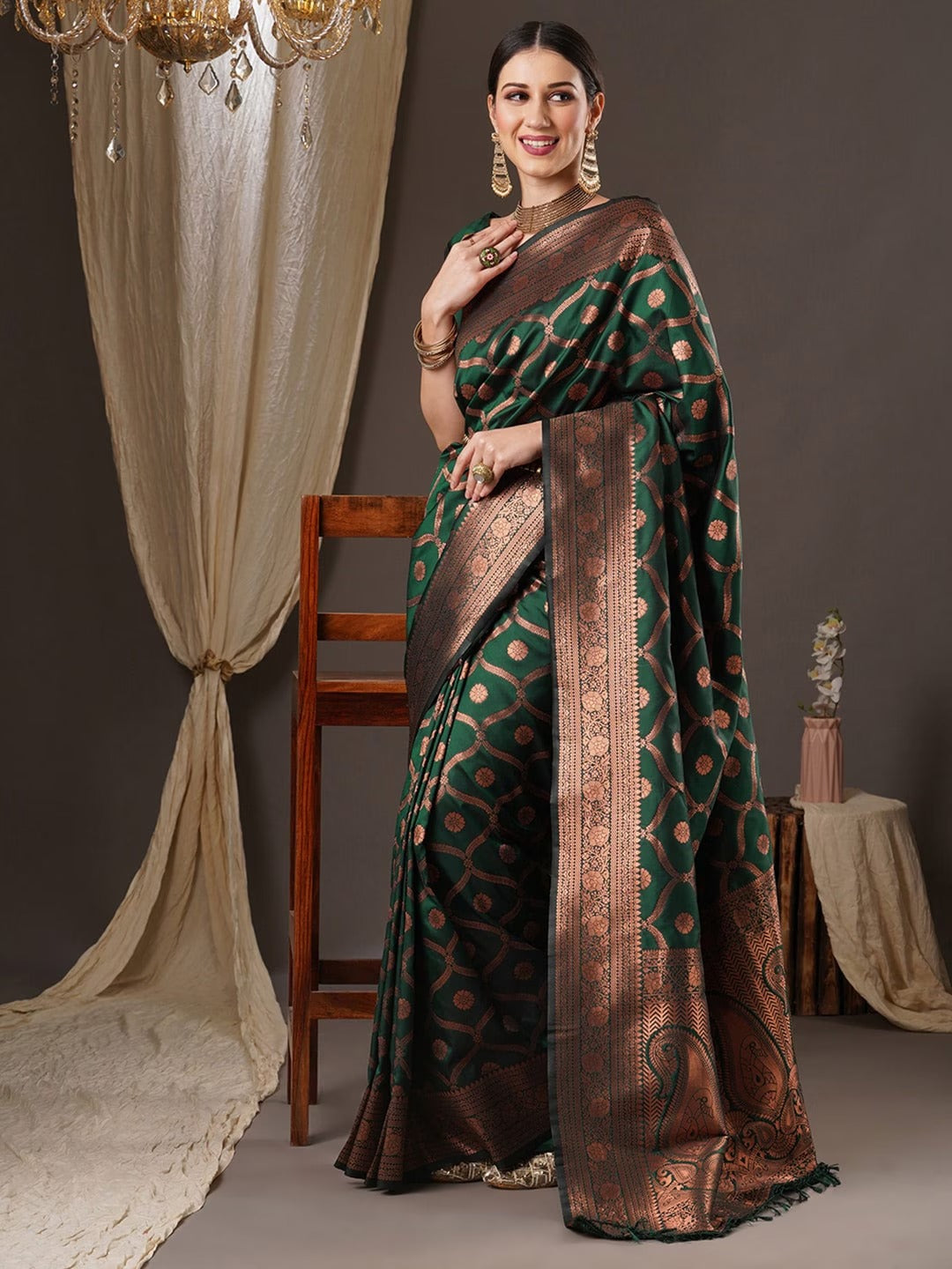 Premium Green Banarasi Saree with Intricate Zari Weaving for Women