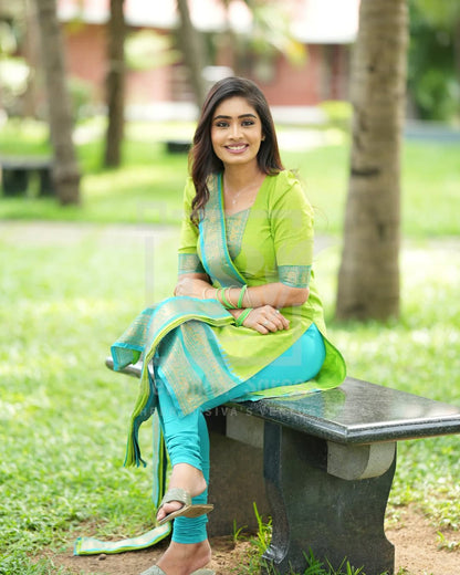 Parrot Green Kanchi Cotton Kurti with Woven Dupatta for Women