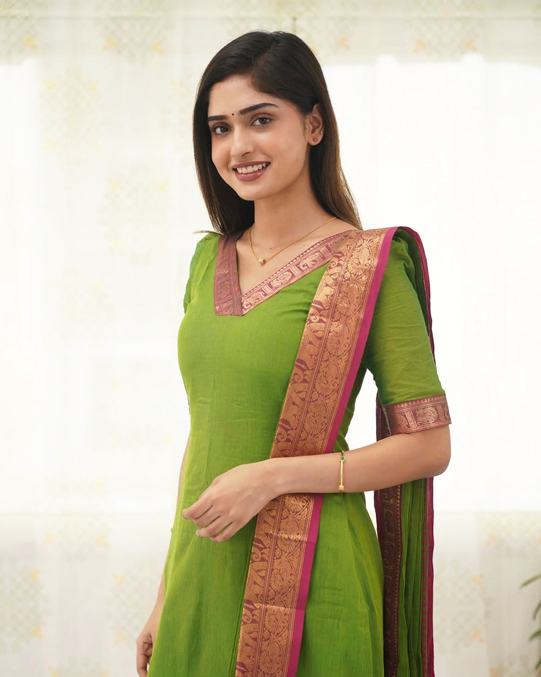 Green Elegant Traditional Kurti Set for Women
